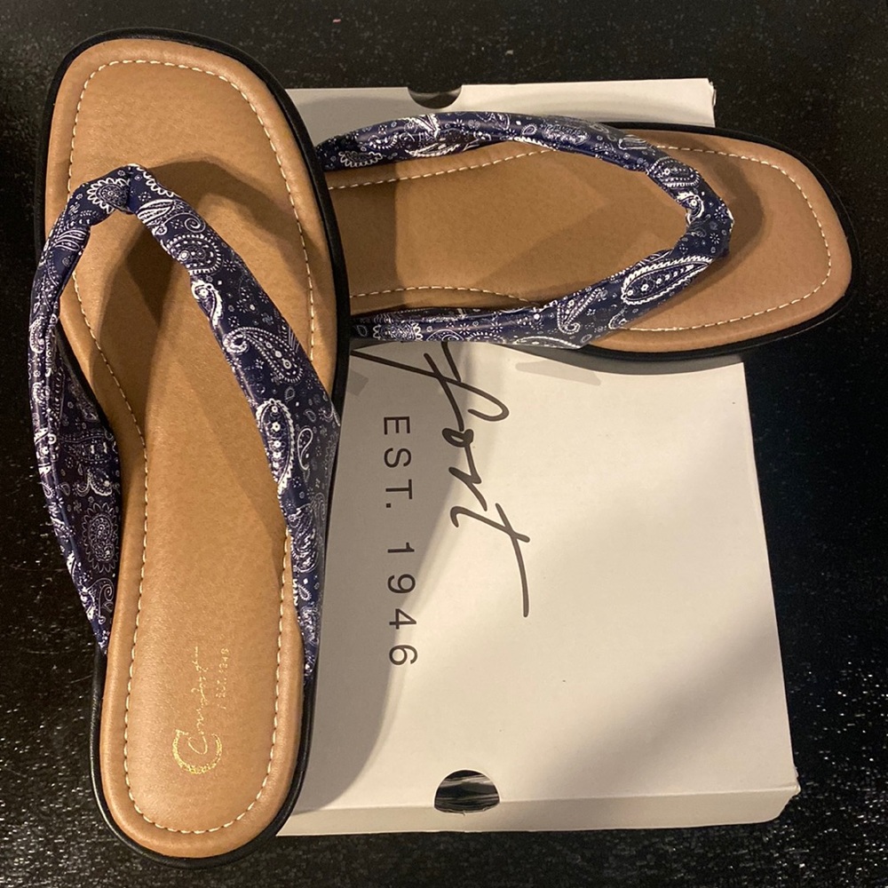 Pasley print sandal
